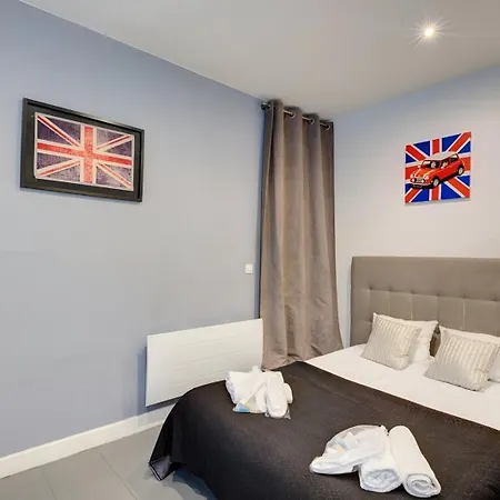 325 Greta - Superb In Párizs